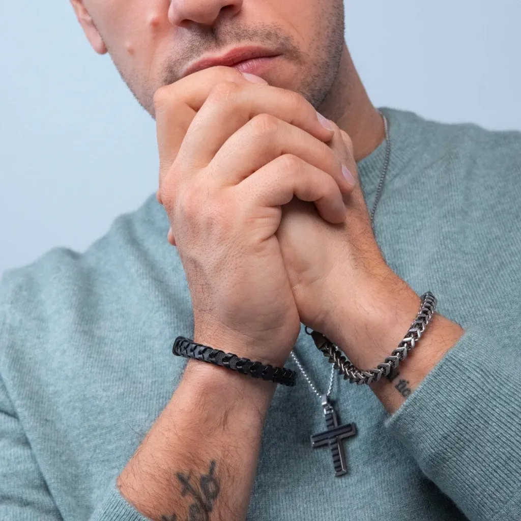 Collier Ao Oamn4106Ss anti-ternissement, le bijou qui garde tout son éclat