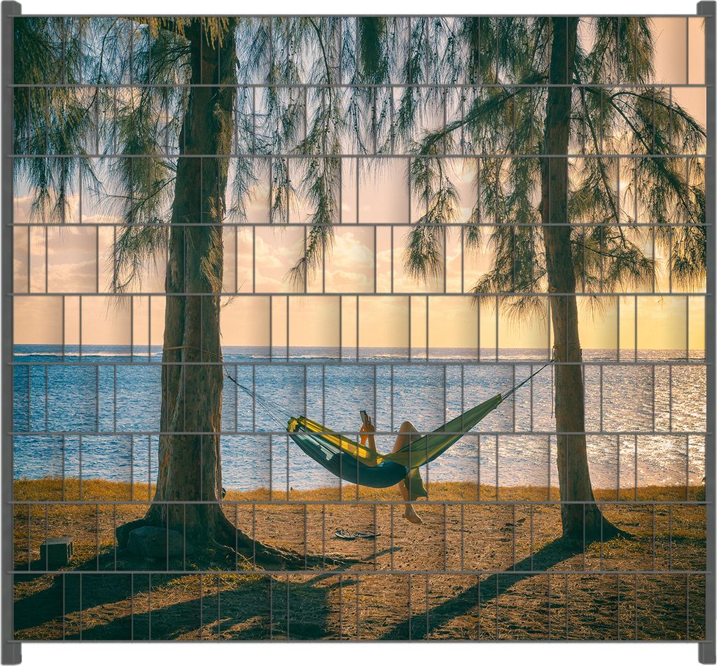Wallario Zaunsichtschutz mit Motiv Chillout - Hängematte am Meer für Ein- und Doppelstabmatten Zäune in der Größe 200 x 180 cm