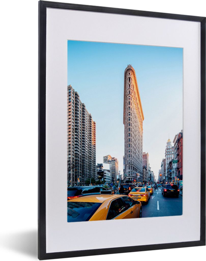 MuchoWow MuchoWow Gerahmtes Poster Starker Verkehr rund um das Flatiron Building 30x40 cm - Poster mit zchwarzem Bilderrahmen - Wandposter Schl...
