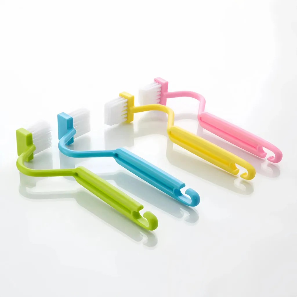 Brosse de toilettes pour nettoyage des recoins avec manche courbé lot 4