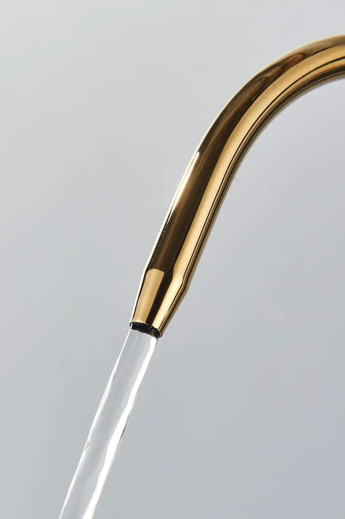 Rubinetto da cucina ARI a 3 vie estraibile nero-oro in ceramica - 10
