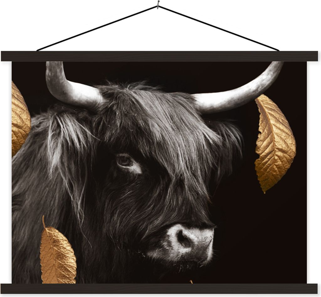 MuchoWow Textilposter Schottisches Hochlandrind - Blätter - Schwarz & Gold 150x113 cm mit schwarzem Rahmen - Wohnzimmer