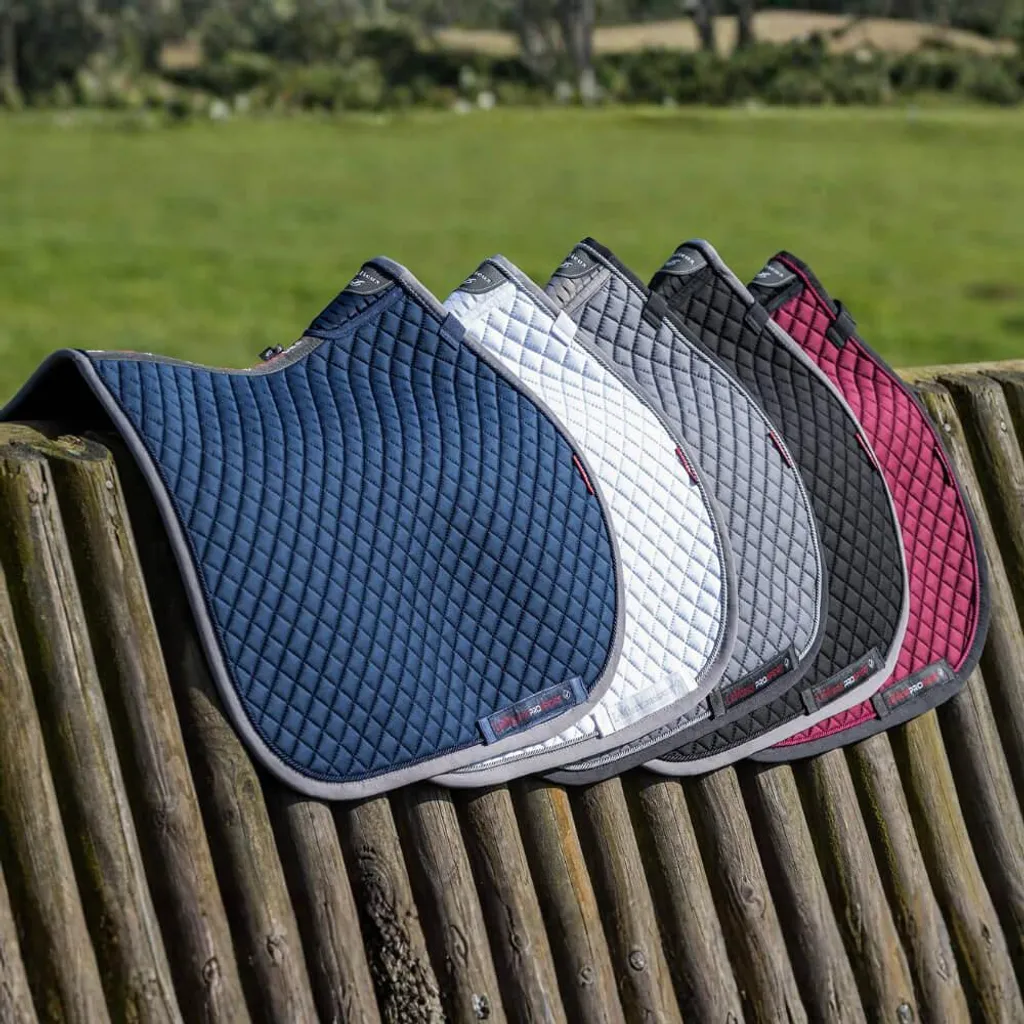 Analisi Tecnica: Sottosella LeMieux Wither Relief Bordeaux Taglia L