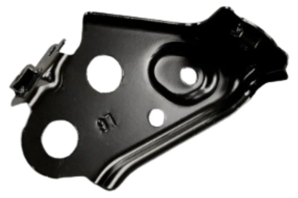 Corriger l'Alignement Pare-chocs Toyota Yaris Cross avec Support 52144-K2010