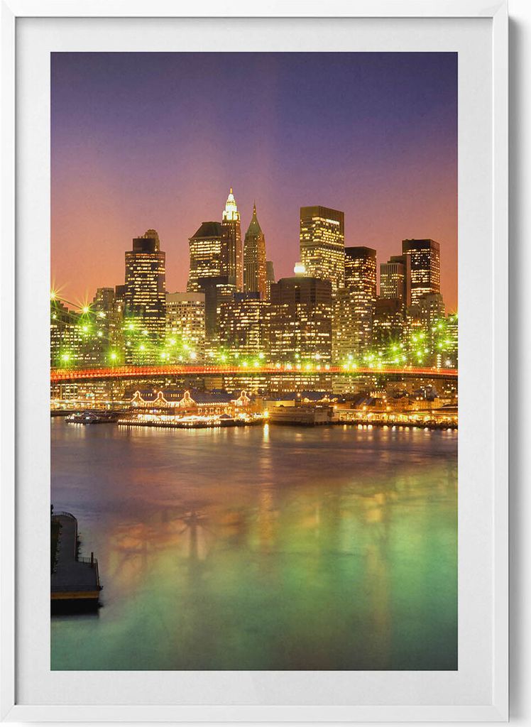 Brooklyn Bridge bei Nacht– Wandbild mit Rahmen – Gerahmtes Bild – Wanddekoration – 70x100 cm – Weiß Rahmen