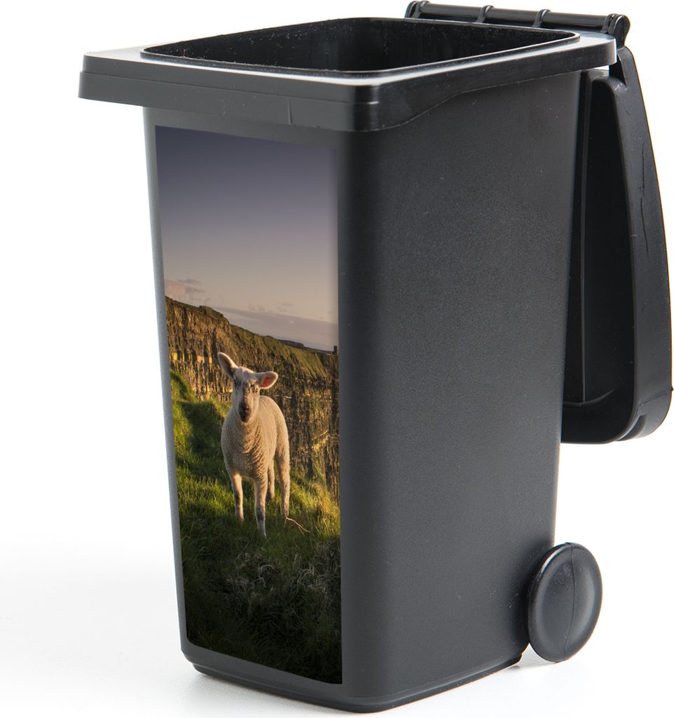 MuchoWow Mülltonnenaufkleber Schafe - Natur - Irland 38x80 cm - Behälteraufkleber - Mülleimer-Aufkleber - Container-Aufkleber