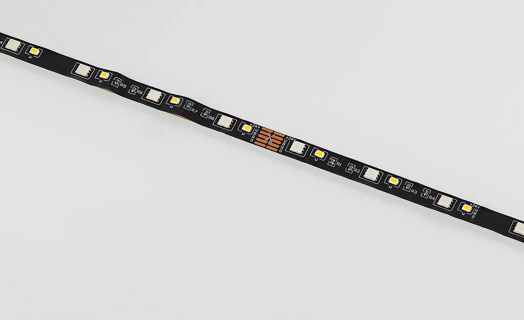 Striscia LED Strip RGBWW 5m 12V Dimmerabile Telecomando - Uso Interno - 7