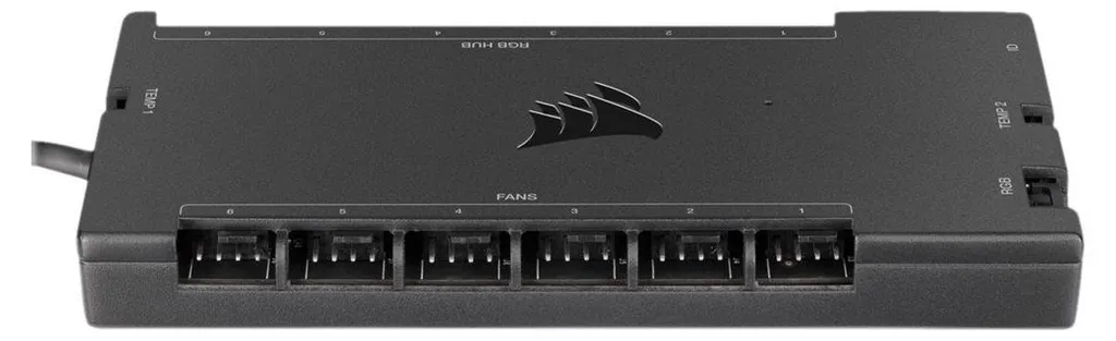 Hub Corsair Commander Core XT: Risparmio e Controllo Totale PC Gaming - 11