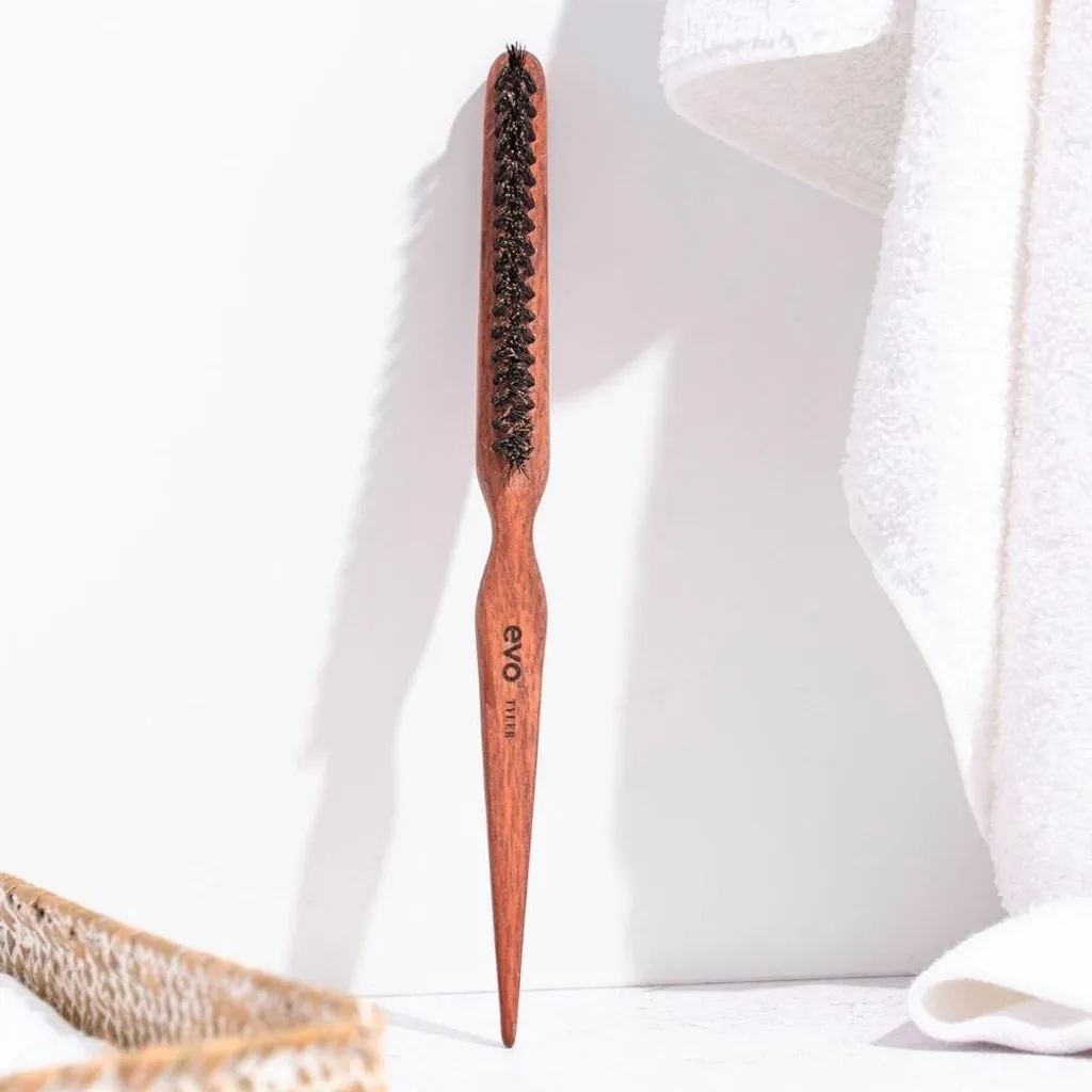 Evo Tyler Teasing Brush : Brosse à taquiner professionnelle en sanglier