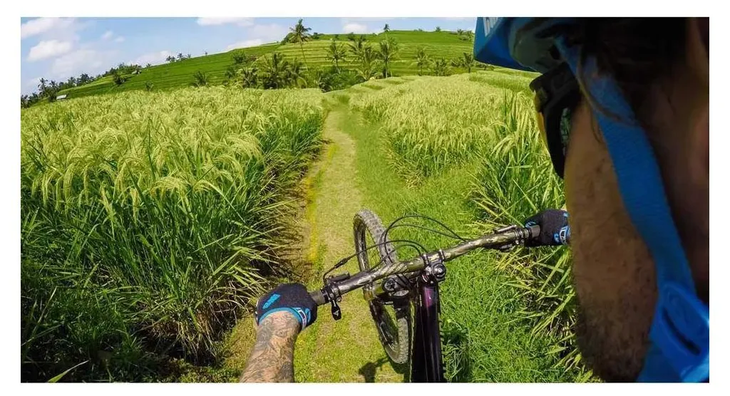 Supporto GoPro Casco Frontale/Laterale | Sicurezza HERO per Sci e Bici - 16