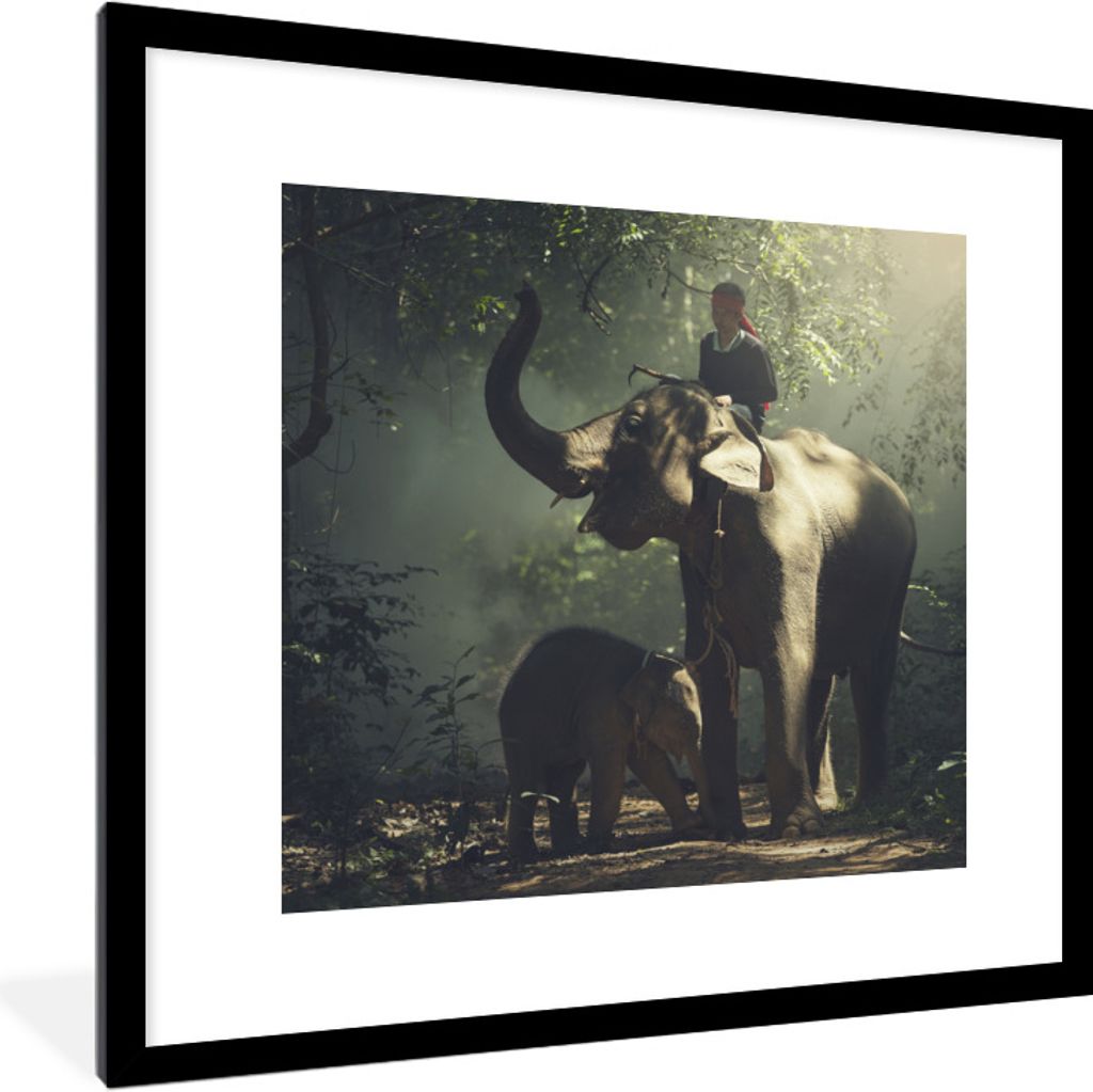 MuchoWow Gerahmtes Poster Elefantentrainer mit einem Elefanten und seinem Baby im Wald 40x40 cm - Poster mit Schwarzem Bilderrahmen Wandposter Ra...