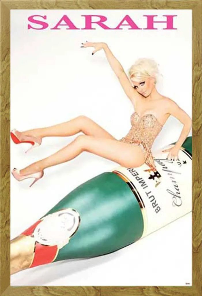 Poster Girls Aloud Champagne Sarah avec cadre en chêne Shinsuke Maxi MDF