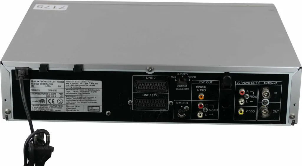 Sharp DV-NC65 Lecteur Combiné VHS et DVD avec Enregistrement Vidéo - 2