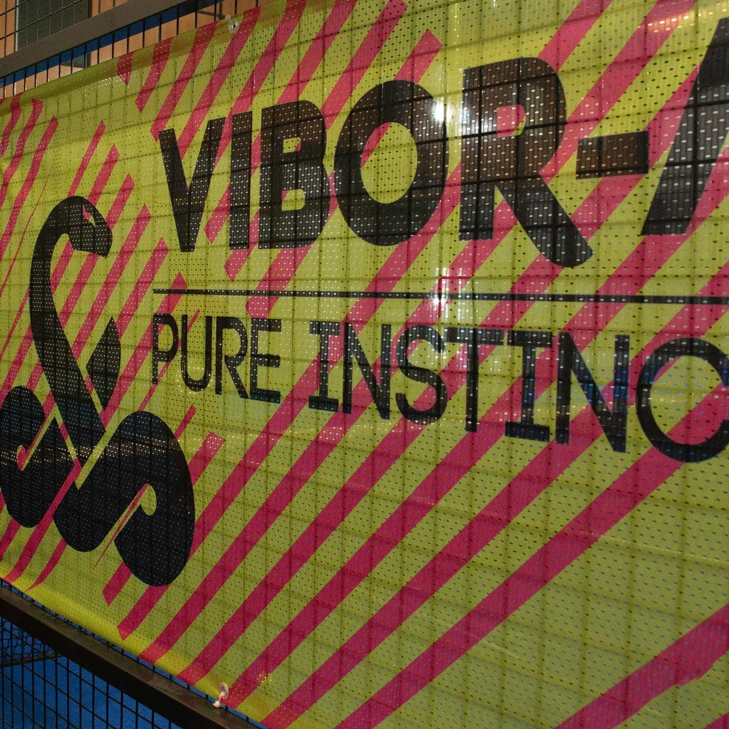 Toile Textile Vibor-a Multicolore : Optimisez votre Visibilité Pro