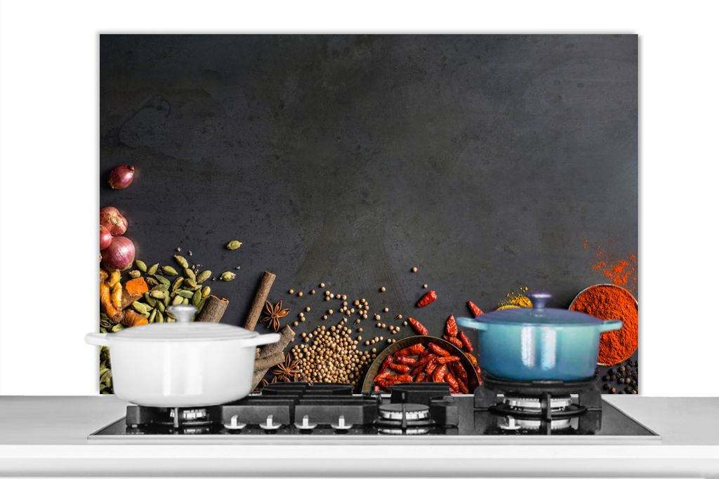 KitchenYeah Spritzschutz Küche - Küchenrückwand - Wandschutz für Herd und Spüle - Kräuter - Lebensmittel - Gewürze - Schwarz - Paprika - Z...