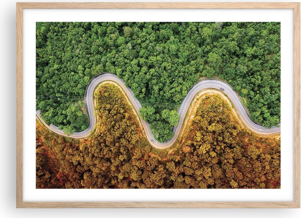 Gerahmtes Poster - Rahmen in heller Eiche - Luftaufnahmen Weg Wald - 70x50 cm - Wand Bild - Wanddeko - Wandbilder - Kunstposter - Wandposter - Bild...