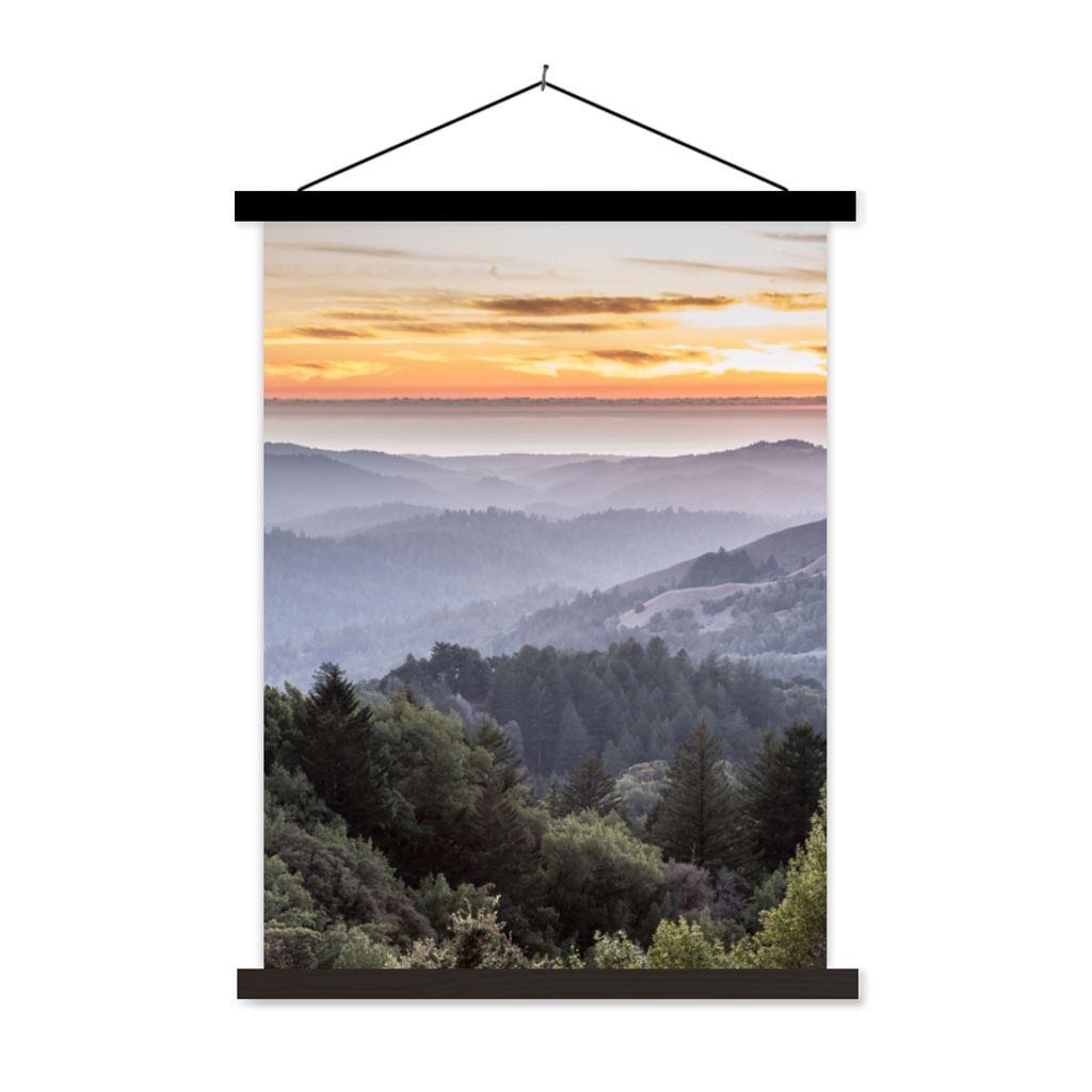 MuchoWow Textilposter Berge - Sonne - Wald - Landschaft 40x53 cm mit schwarzem Rahmen - Abbildung