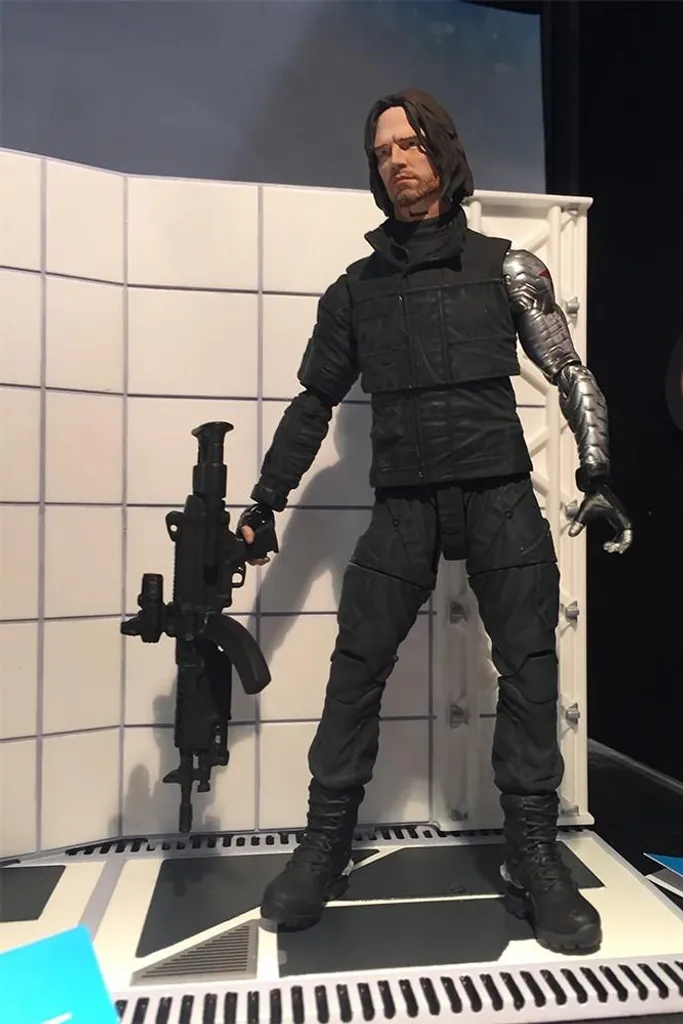 Soldat de l'Hiver Marvel Select Civil War : Figurine Stable et Résistante