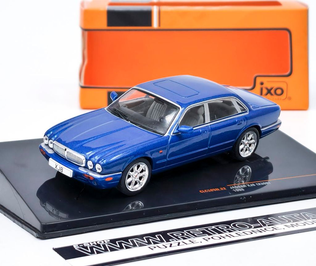 Jaguar XJ8 (X308) 1998 Modrá IXO 1:43 Image du produit 