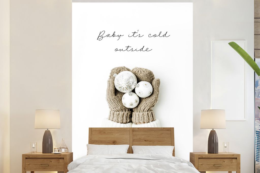 MuchoWow Fototapete für Wohnzimmer oder Schlafzimmer Wandtapete Vinyl Motivtapete Winter - Handschuhe - Weihnachtskugeln - 160x240 cm - Vinyltapete