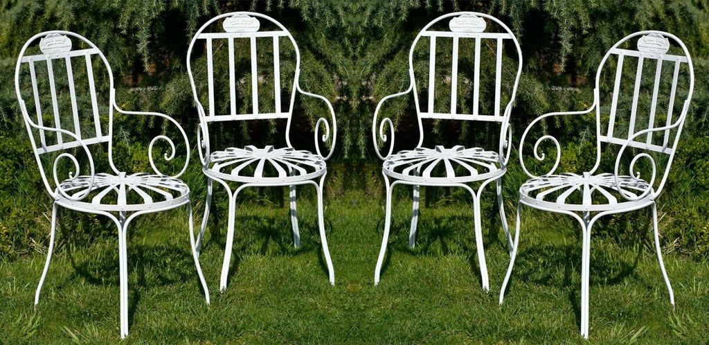 Casa Padrino Jugendstil Garten Stuhl 4er Set Weiß 47 x 47 x H. 94 cm - Handgefertigte Schmiedeeisen Stühle mit Armlehnen - Nostalgische Schmiedee...