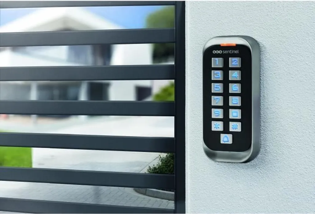 Kit d'accès RFID sans contact avec 5 insignes - Sécurité programmable