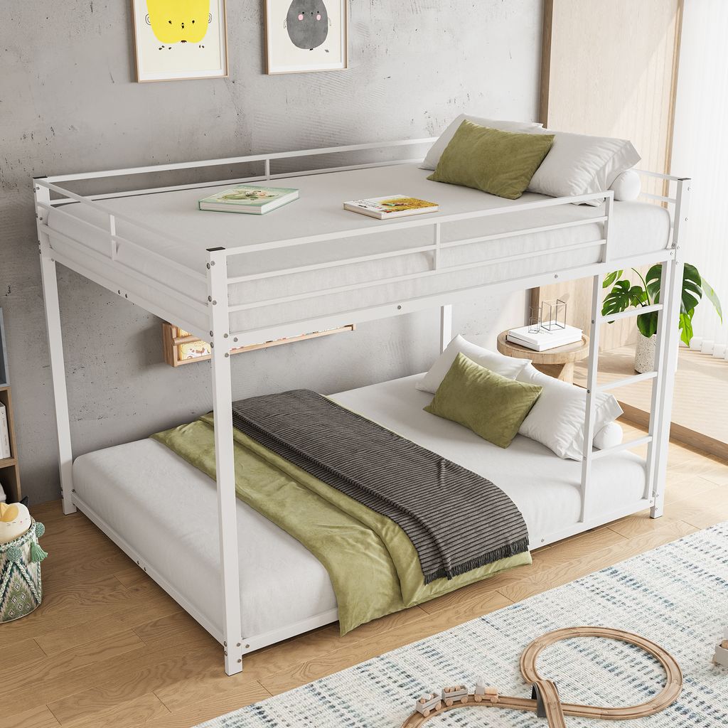 Etagenbett mit 2 Schlafgelegenheiten, Lattenrost und Leiter, 140x200 cm, Kinderbett mit Rausfallschutz, Metallbett