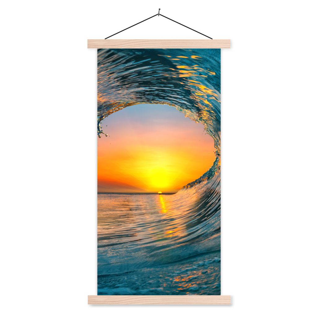 MuchoWow Textilposter Sonnenuntergang - Wasser - Welle - Orange 40x80 cm mit holzfarbenen Rahmen - Wohnzimmer