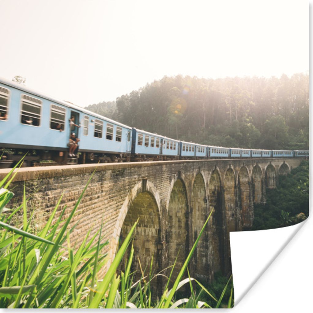 MuchoWow Poster Ein Zug über eine Brücke 50x50 cm - Wohnzimmerdekoration