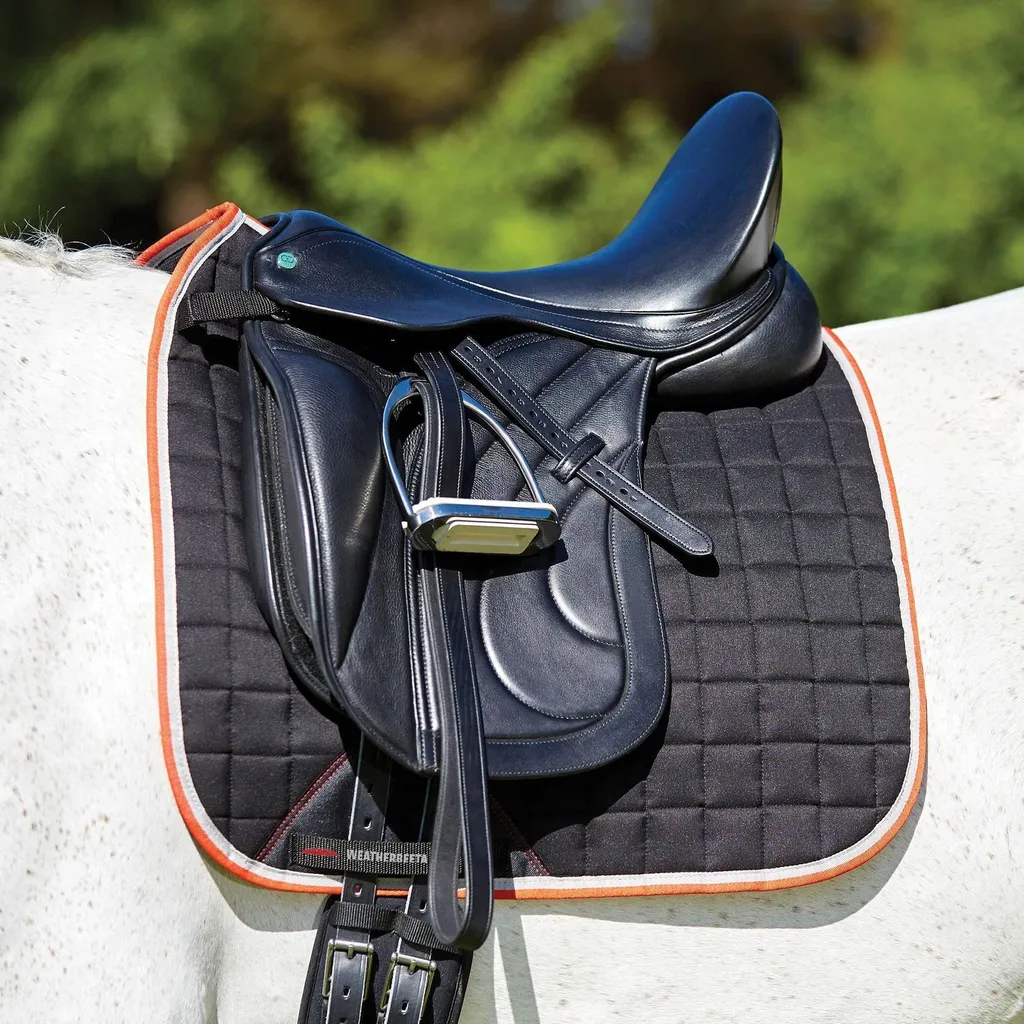 Tapis de selle Dressage Therapy-Tec Weatherbeeta Noir/Argent taille Cheval