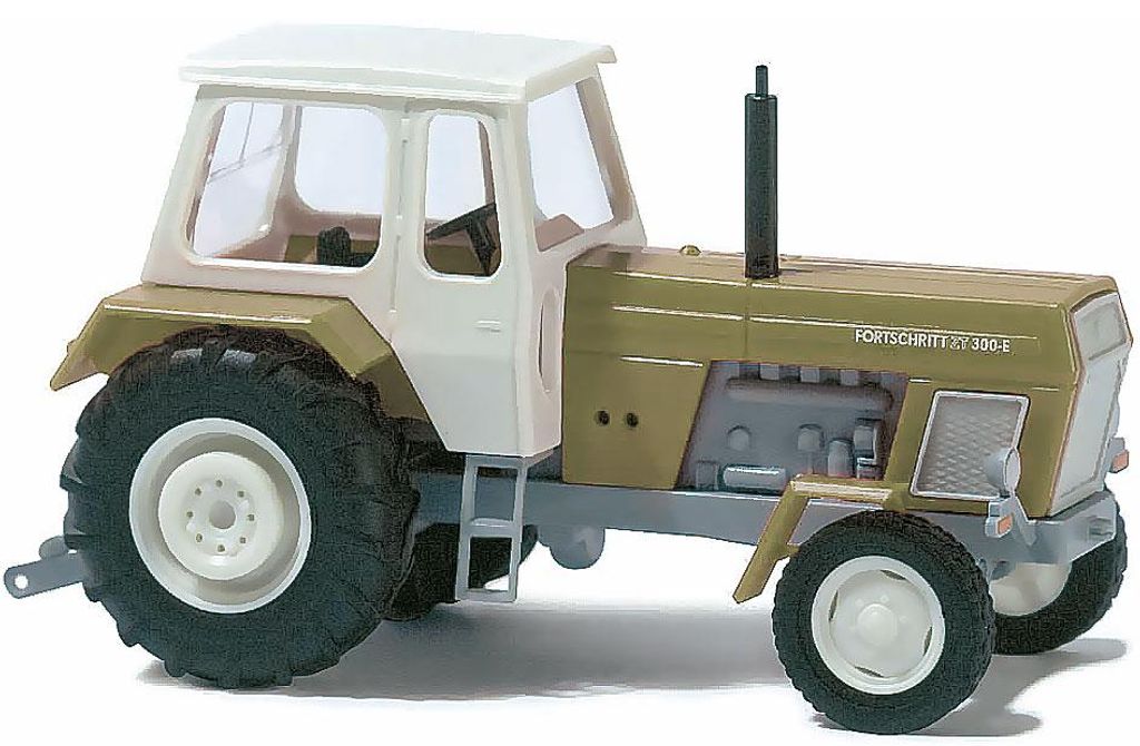 Busch 8701 - Spur Tt - Traktor "Fortschritt" - Grün - Neu