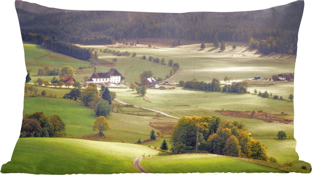 MuchoWow Zierkissen Sofakissen Wohnzimmer Dekokissen 50x30 cm Panoramablick auf ein Dorf in der Nähe des Schwarzwaldes in Deutschland - Wohnzimm...