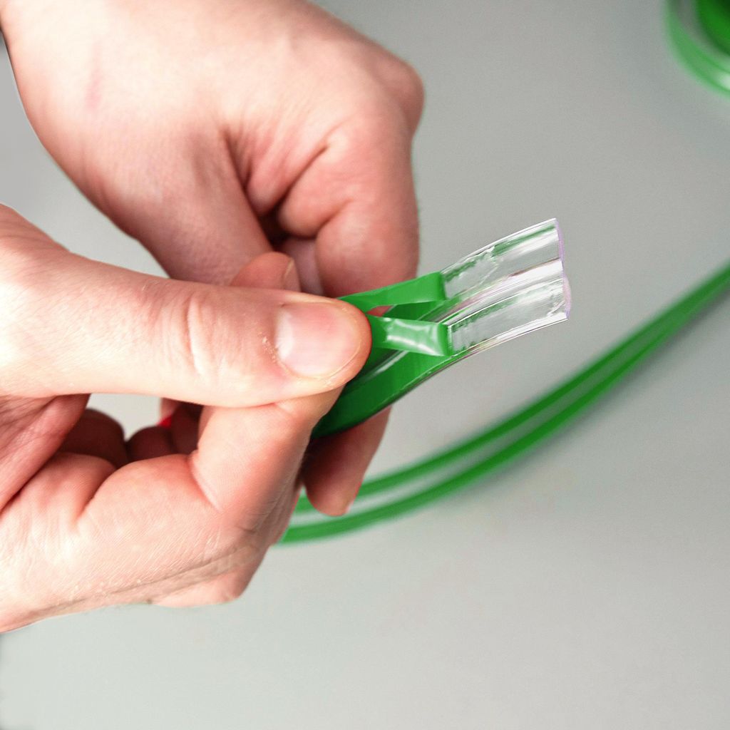 SUCHETA Protezioni per Bordi del Tavolo per Bambini, Protezione per Bordi dei mobili, Protezione per Bordi Taglienti per Bambini Anziani, Striscia Anti-Urto per Scale da Parete per Bambini