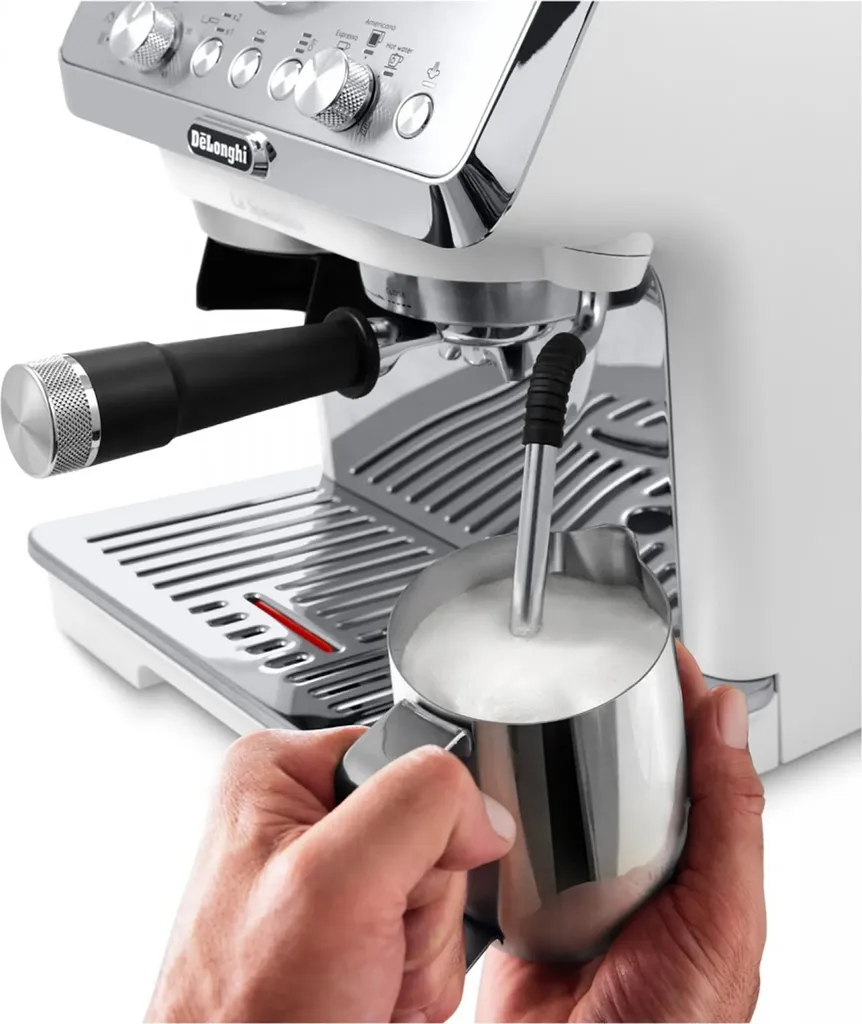 Machine espresso DeLonghi EC9155.W : un café professionnel sans effort