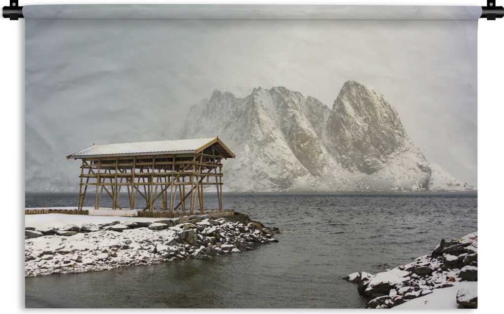 MuchoWow Wandteppich Wandbehang Schneebedeckte Fischerhütte auf den Lofoten 60x40 cm Tapisserie Dekoration Wandtuch - Wanddekorationen