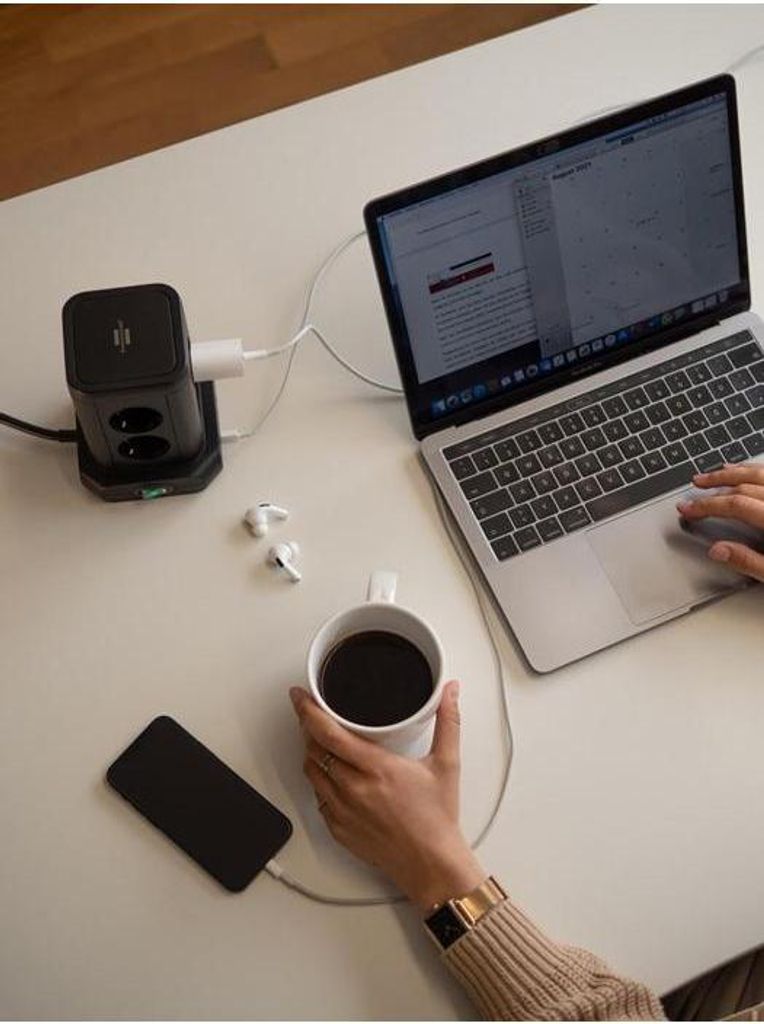 Brennenstuhl Steckdosenturm 8fach mit 2xUSB A,1xUSB C,black