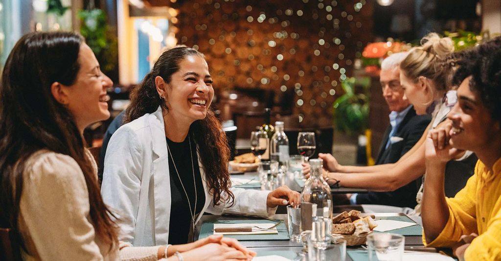 mydays Dinner Hopping Köln für 2; Erlebnis verschenken oder selbst erleben; Gutschein für 2 Person(en)