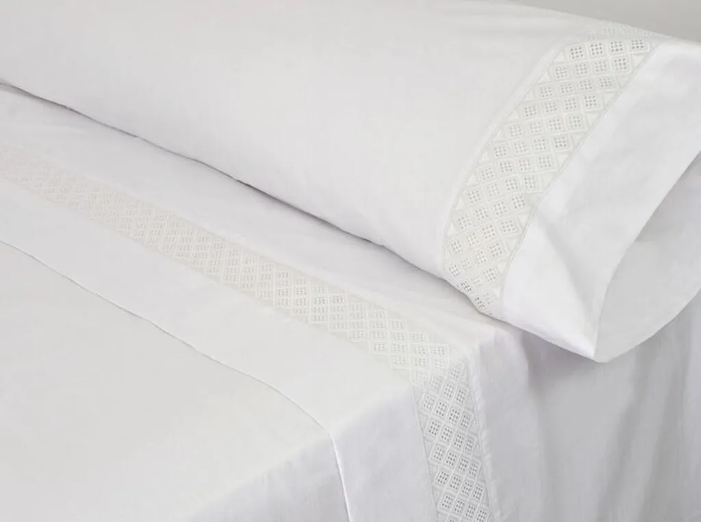 Draps 135 Pierre Cardin Elisa - Dites adieu aux nuits agitées en blanc