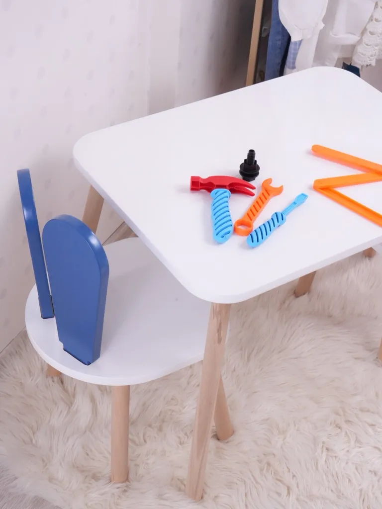 Chaises Bunny Skye Decor 100% MDF Bleu - Ensemble de Table de 60 cm