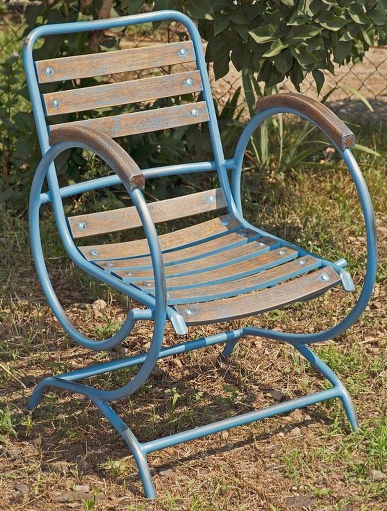 Casa Padrino Jugendstil Gartenstuhl mit Armlehnen Vintage Hellblau / Braun 60 x 45 x H. 85 cm - Handgefertigte Gartenmöbel