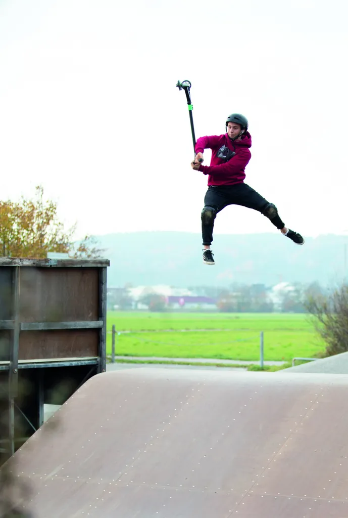 Schildkröt Untwist Scooter avec Roues 100mm et Roulements ABEC 7 - 16