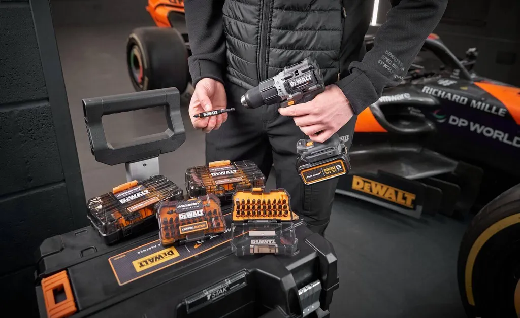 Perceuse-visseuse à percussion Dewalt 18V sans fil 4Ah - 4
