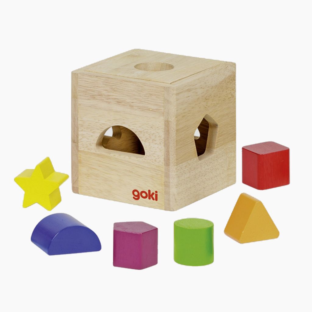 Goki Cube à trier en bois avec blocs Image du produit 