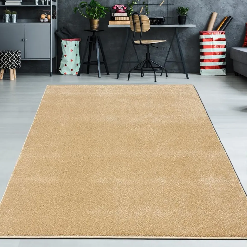 Tapis Anti-Tache Or 160x230 cm - Solution Sol Lumineux et Facile d'Accès