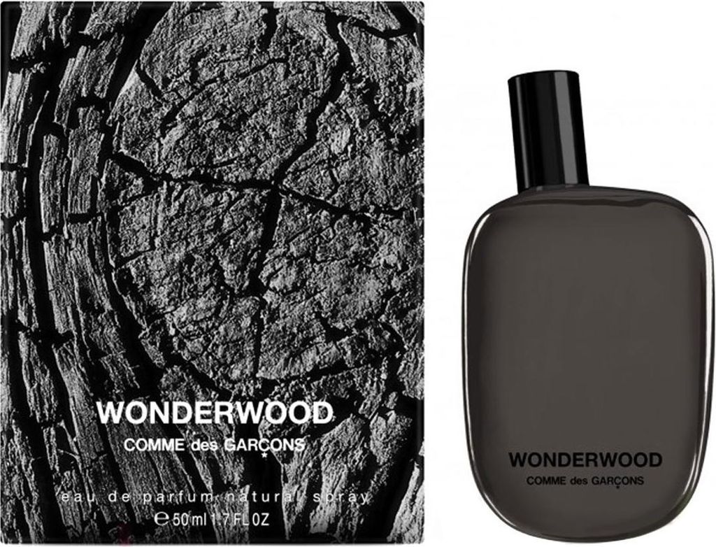 A product shot of a perfume bottle and its packaging.