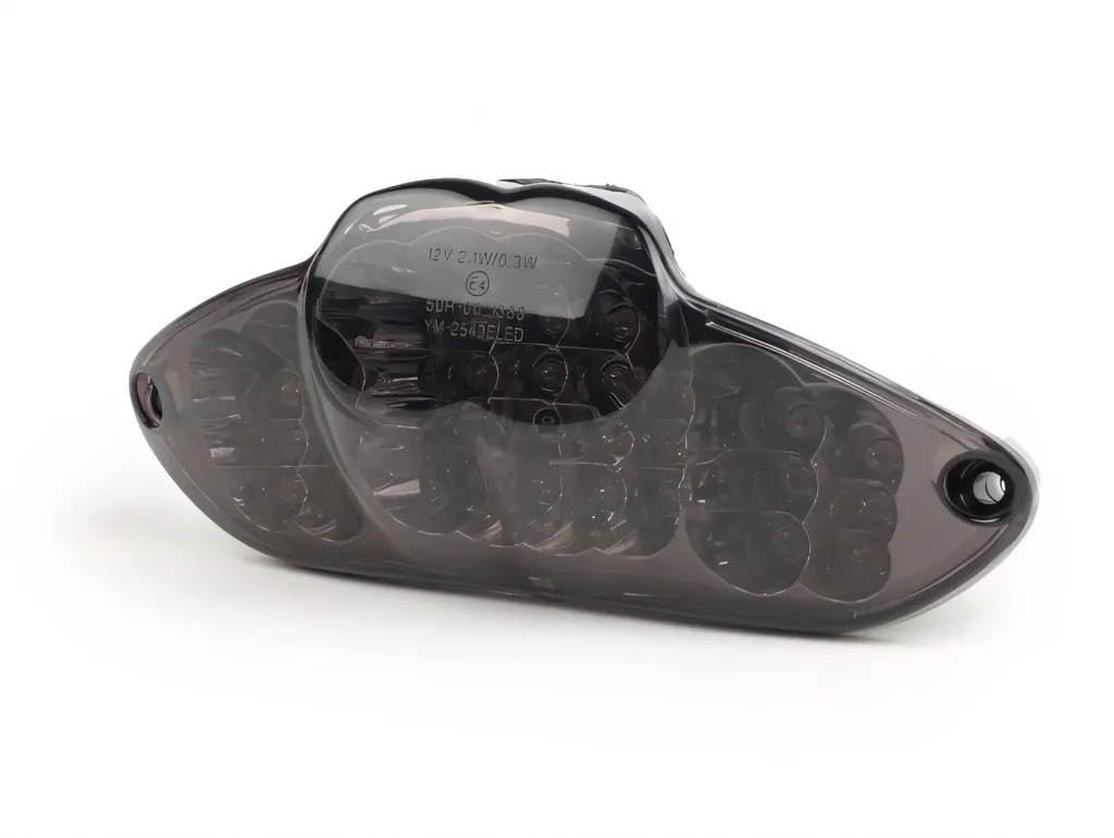 Rénover l'éclairage de votre Gilera Runner : Feu arrière LED BGM Noir - 2