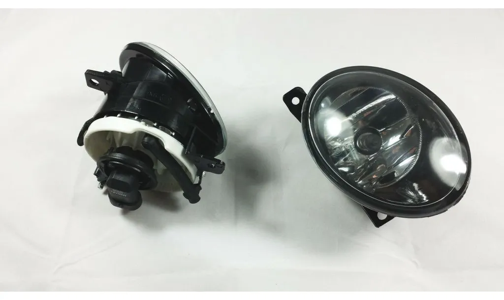 Réparez vos Antibrouillards VW T5 dès 2010 - Références 7E0941700A/699A - 2