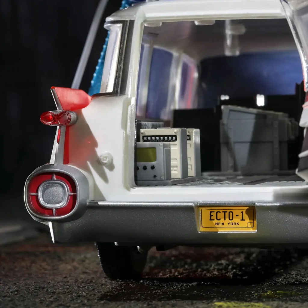 Véhicule de collection Ecto-1 Ghostbusters 1984 Hasbro 1/18 - 8