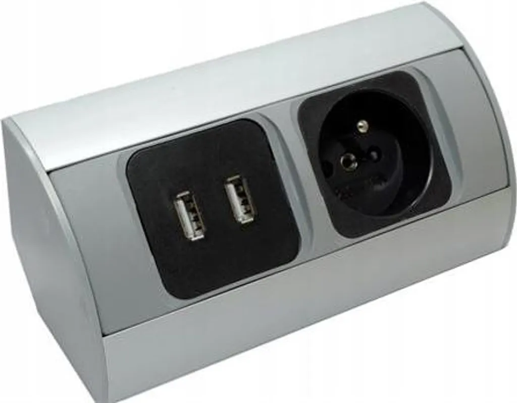 Chargez votre smartphone via la prise ORNO OR-AE-1310 avec ports USB argent