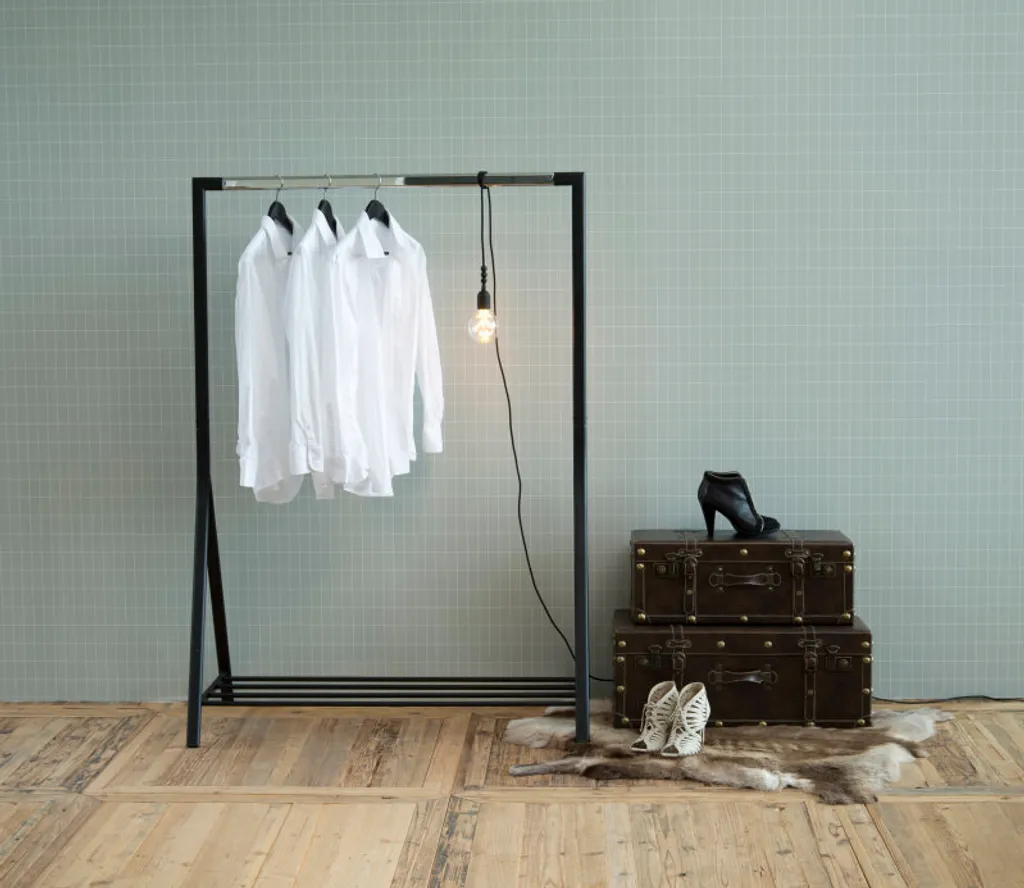 Porte-manteau sur pied Bowie noir - Meuble d'entrée minimaliste en acier